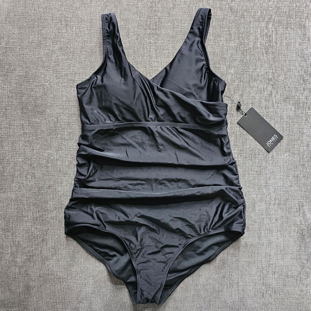 Women's Black Jones New York one-piece swimsuit in size large